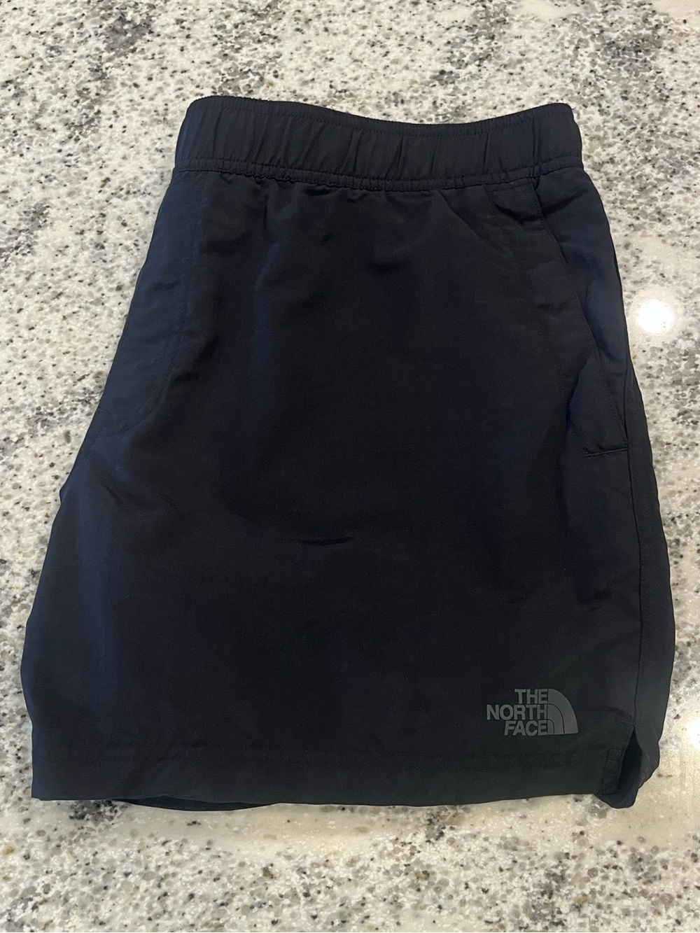 The North Face Men’s XL FlashDry Black Swim Shorts Lined 5” Inseam - Black